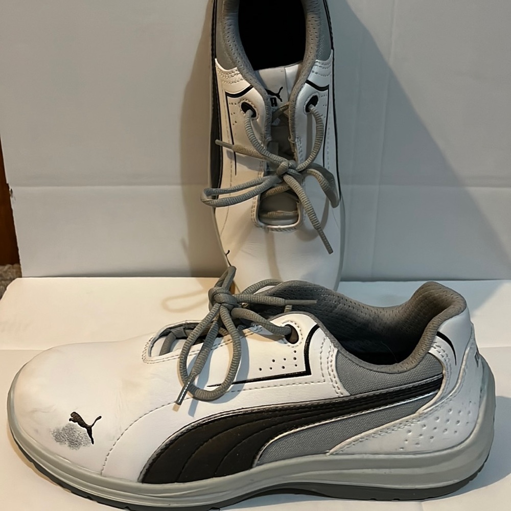 Steel toe shoes